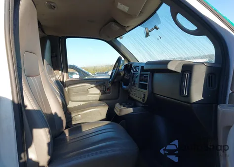 2014 Chevrolet Express G1500 z USA, uszkodzony, nr VIN 1GCSGAFX1E1109390